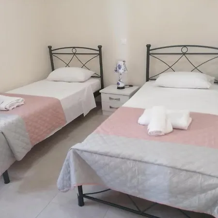 Ionion Fos Hotel de apartamente 4*