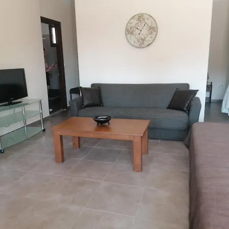 Hotel apartamentowy Ionion Fos