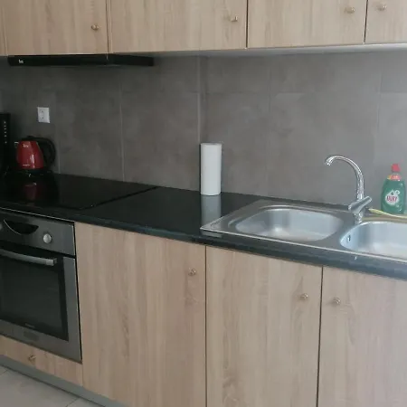 Ionion Fos 4* نِكيانا