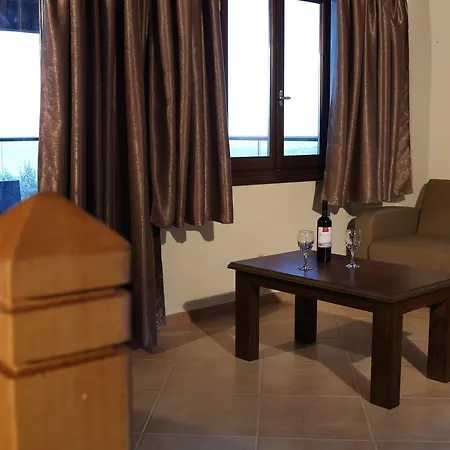 Hotel de apartamente Ionion Fos 4*