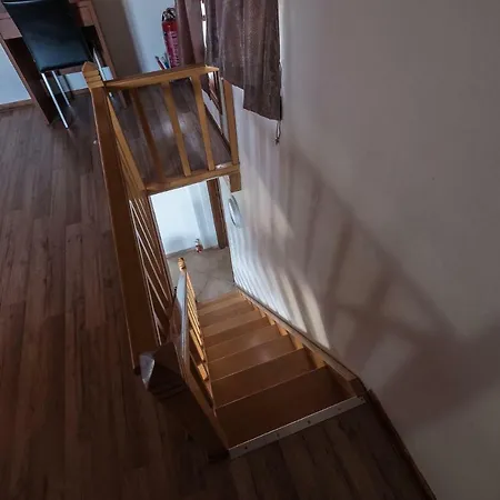 Ionion Fos 4* نِكيانا